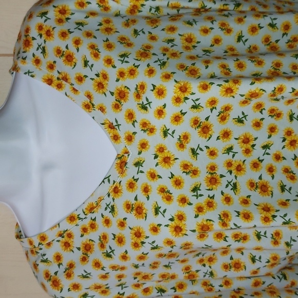 Lands End - Picture 2 of 8